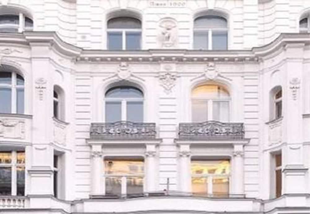 Hotel Pension Savoy Near Kurfuerstendamm Berlin Eksteriør billede