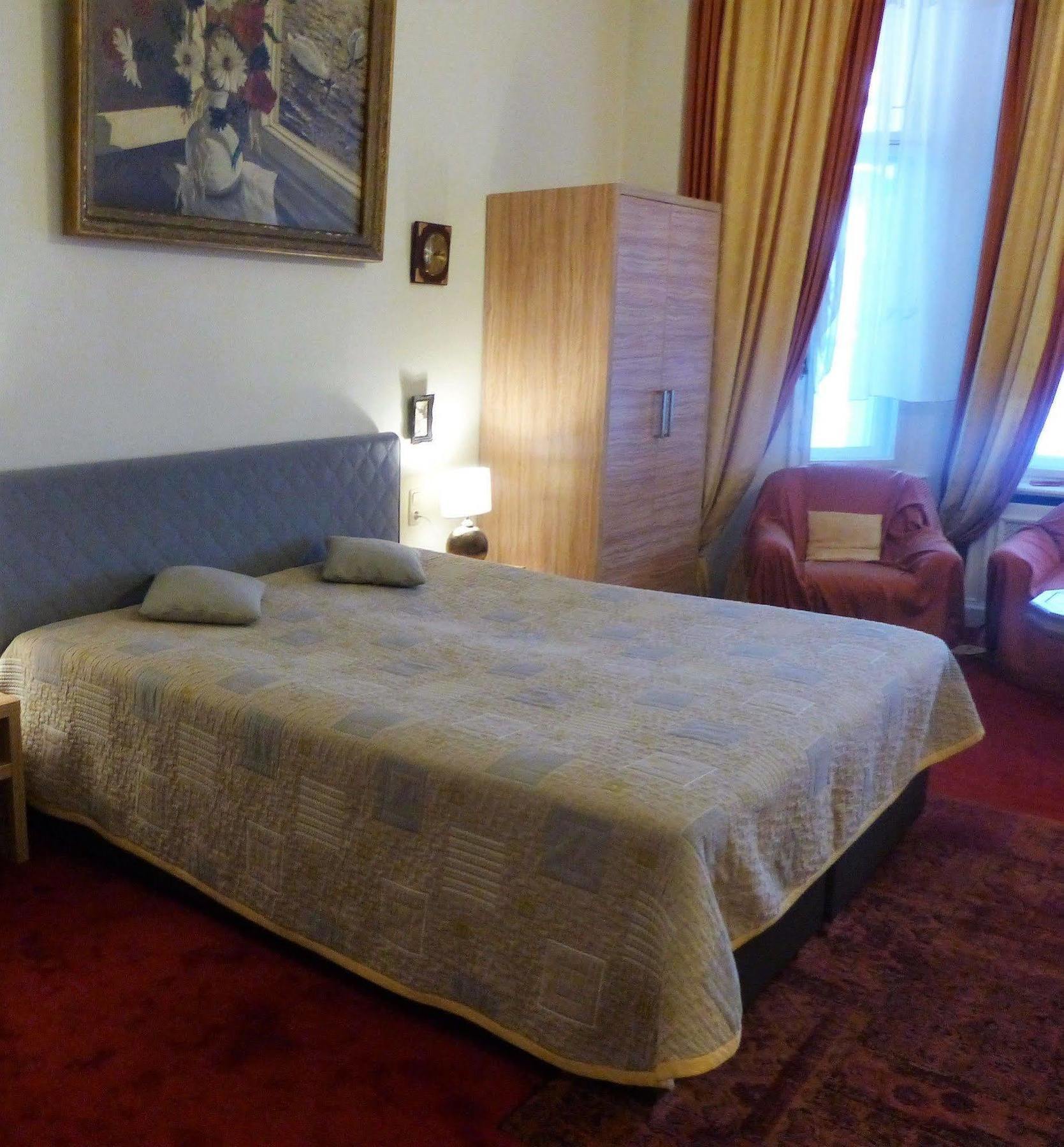 Hotel Pension Savoy Near Kurfuerstendamm Berlin Eksteriør billede