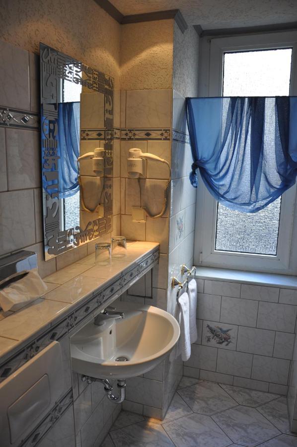 Hotel Pension Savoy Near Kurfuerstendamm Berlin Værelse billede